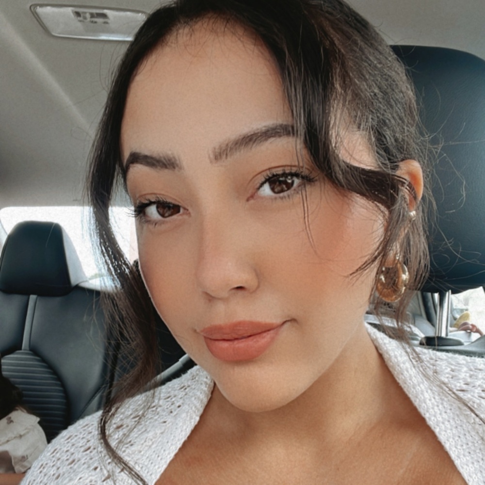 Meet your Posher, Annamaria